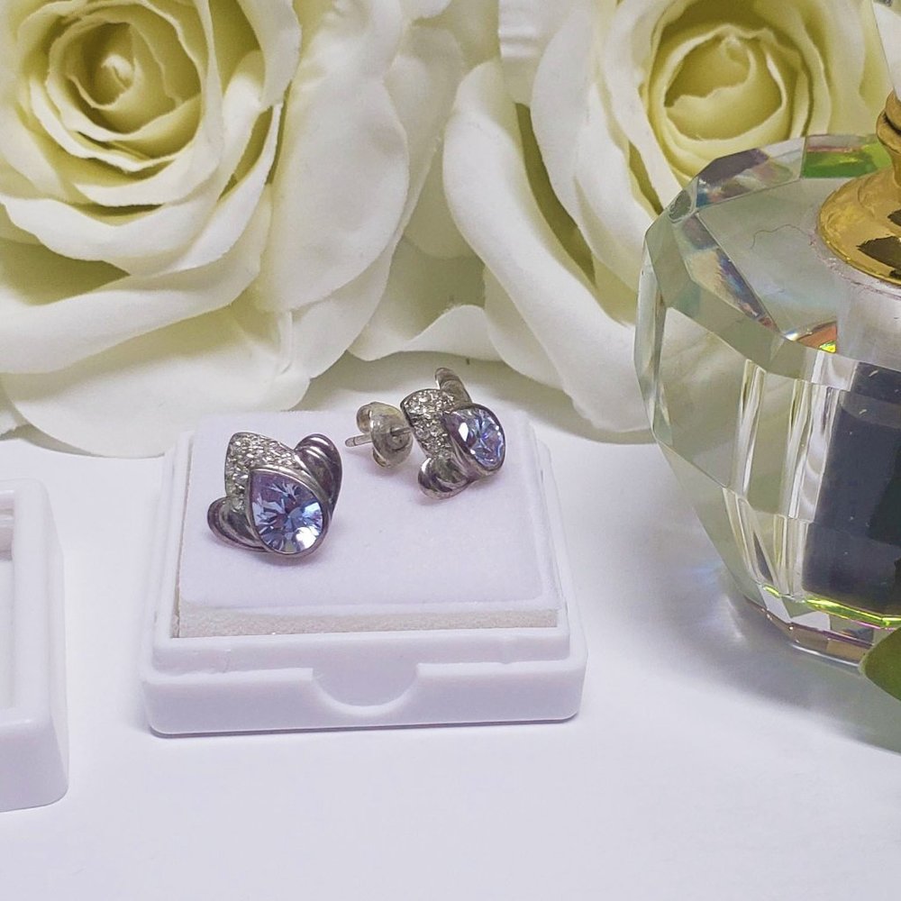 Amethyst Flower Stud Earrings in 925 Silver